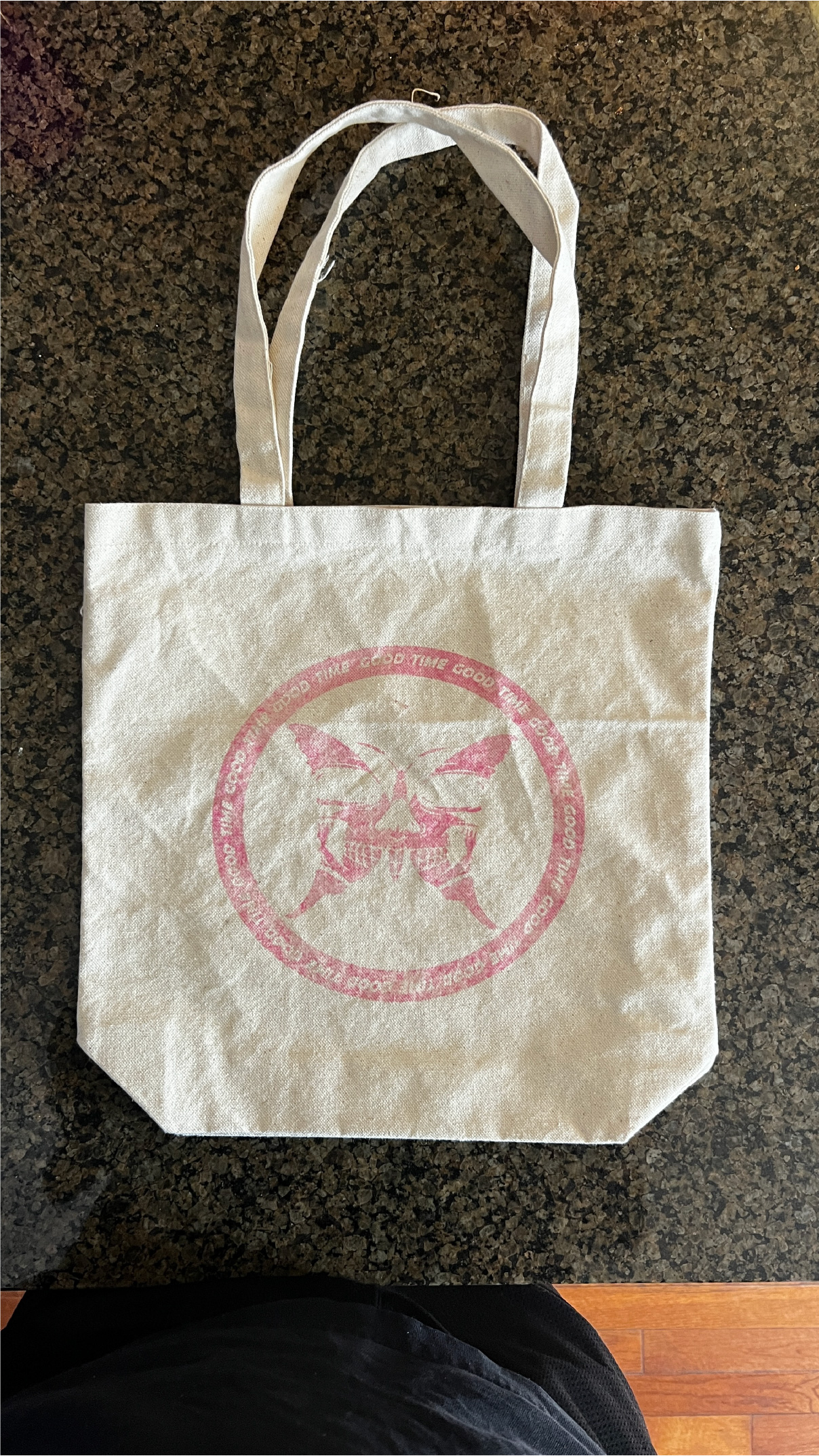Single-color Live to Die tote variations