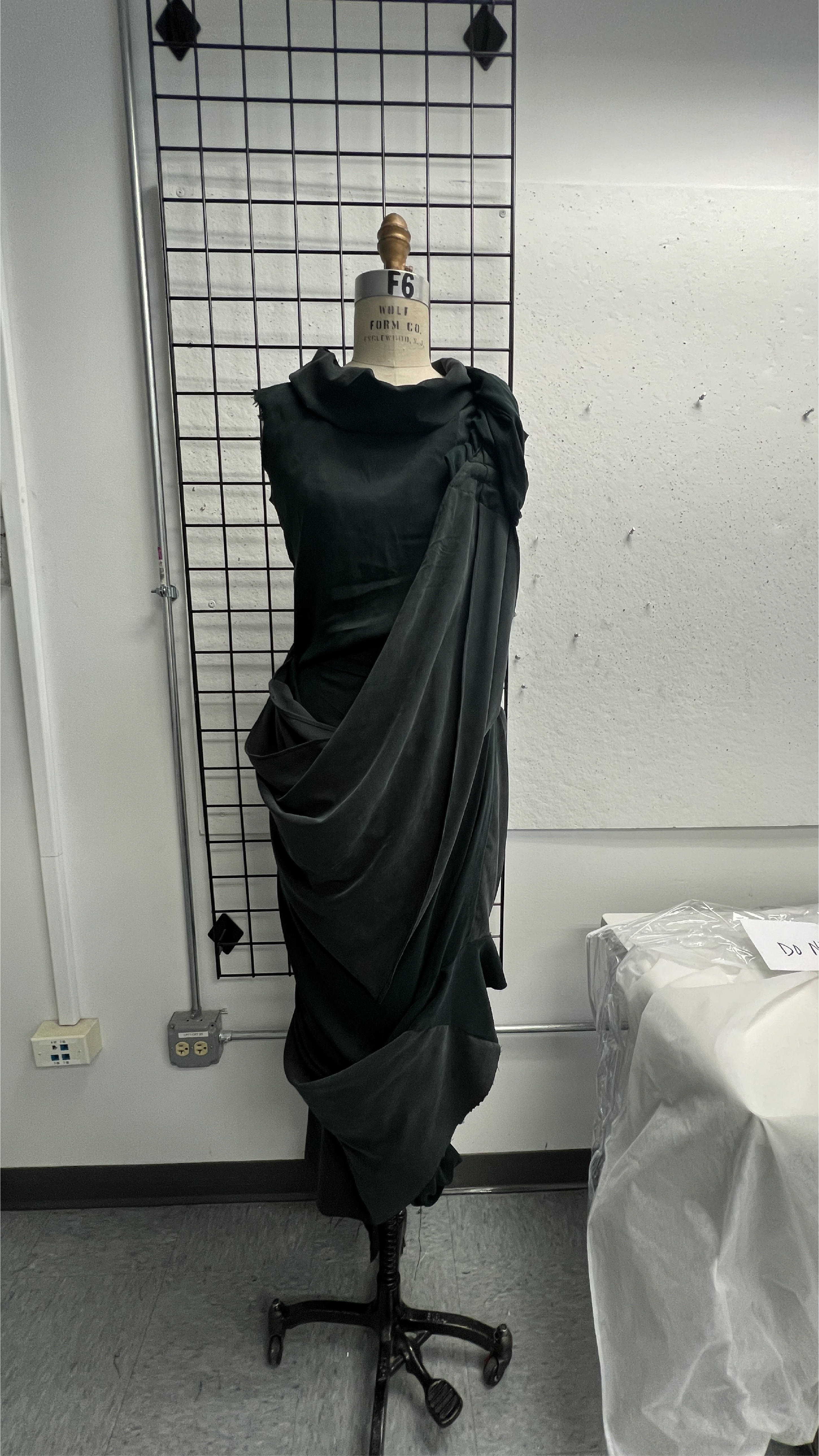Subtraction-cut garment fitting, back view